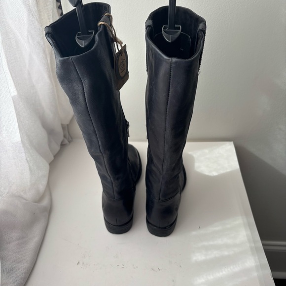 NEW Born Shaunie Leather Knee High Tall Riding Boots, Black 6 US Wide - Picture 5 of 9